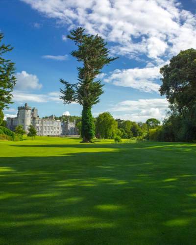 Manicured greens and fairways in County Clare near the Rine Hotel